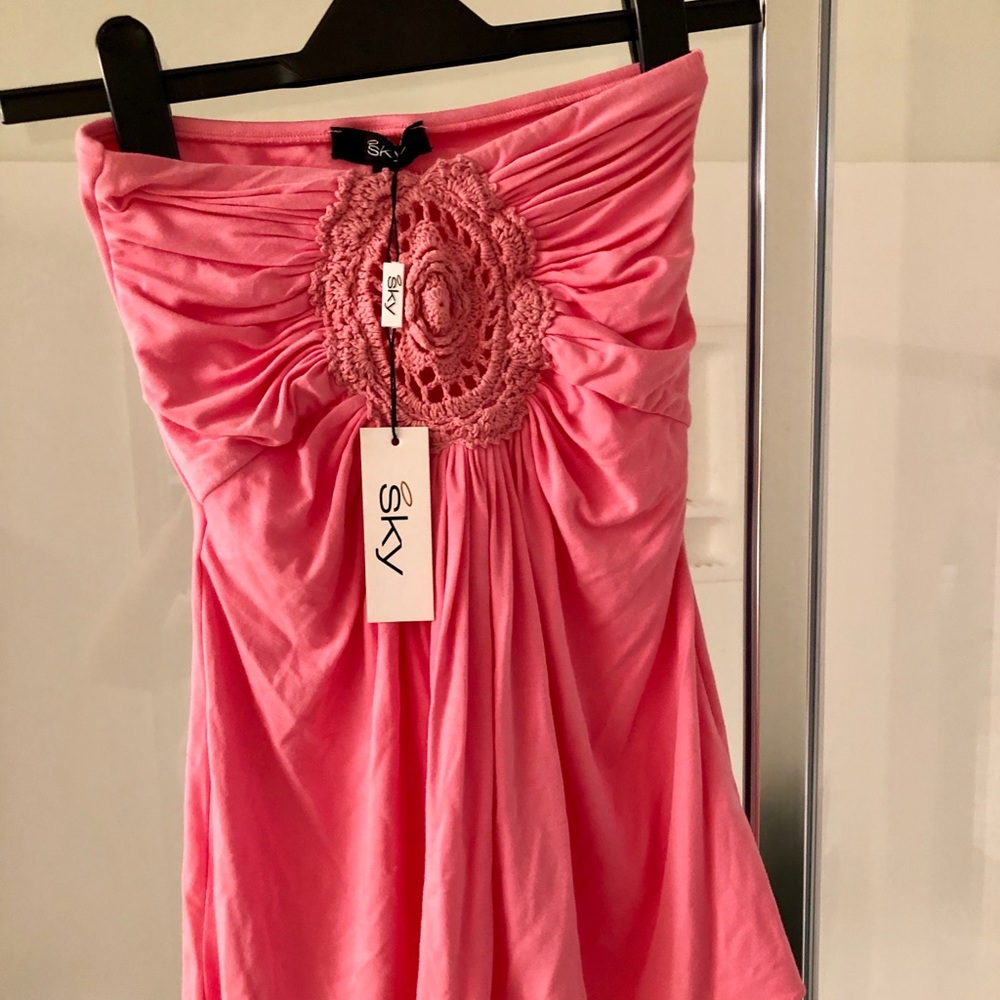 Sky crochet strapless top in pink